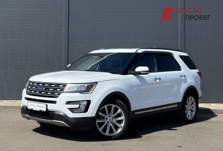 Ford Explorer 2016 года с пробегом 180 000 км