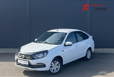LADA Granta лифтбек 2023 года с пробегом 52 356 км