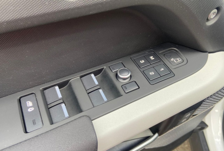 Land Rover Defender 110 2020 года с пробегом 93 805 км, фото 14