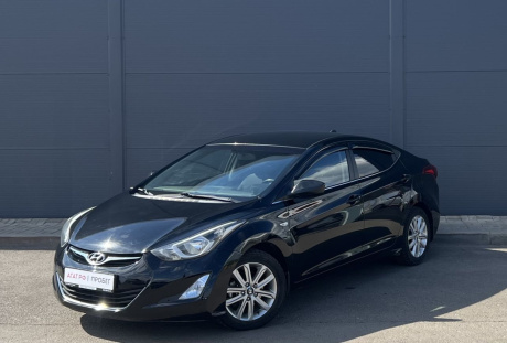Hyundai Elantra 2015 года с пробегом 78 000 км