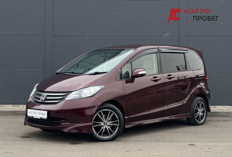 Honda Freed 2009 года с пробегом 186 294 км