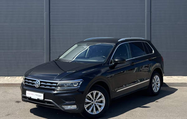Volkswagen Tiguan 2017 года с пробегом 214 345 км, фото 1