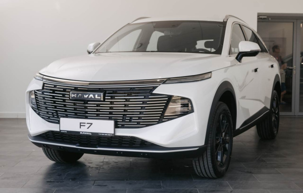 Haval F7 II Рестайлинг Премиум 1.5T АКП 150 передний привод 26 г.в. 26 м.г.
