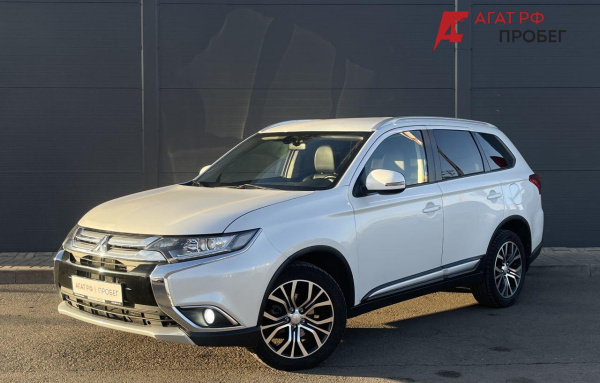 Mitsubishi Outlander 2017 года с пробегом 178 518 км, фото 1