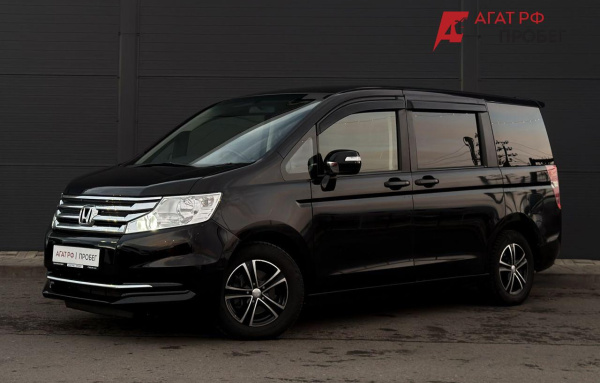 Honda Stepwgn 2012 года с пробегом 149 821 км, фото 1
