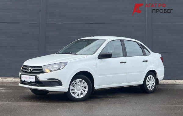LADA Granta седан 2021 года с пробегом 102 400 км, фото 1